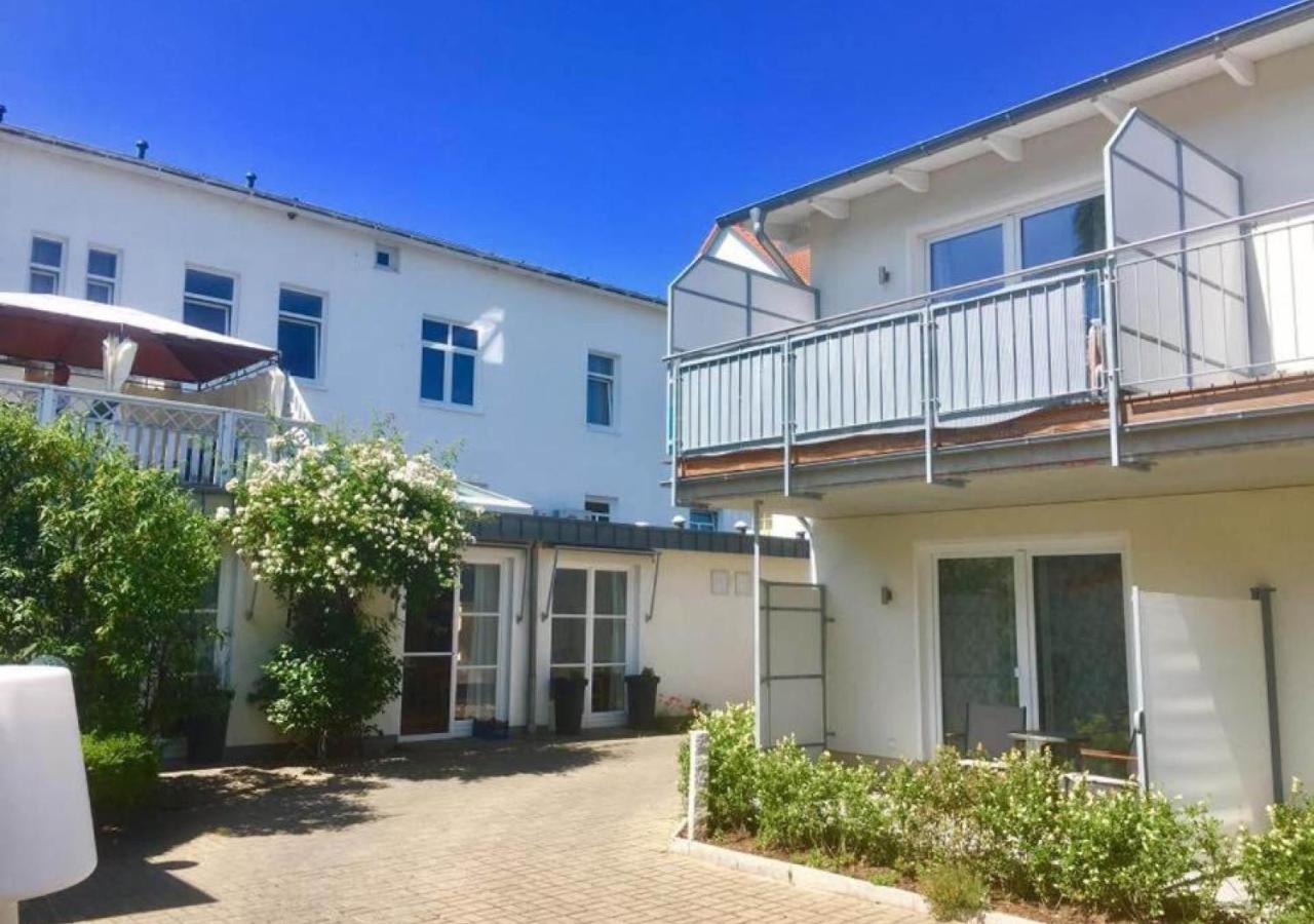 Hotel Zur Traube Ostseebad Kühlungsborn エクステリア 写真
